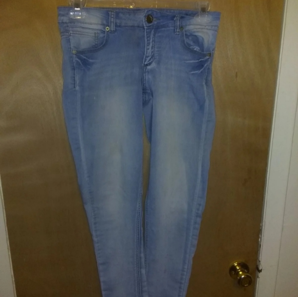 Light wash jeggings